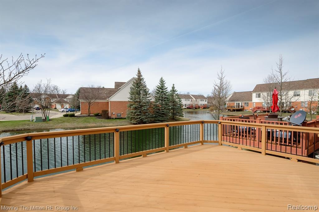 8858 HARDWOOD Drive, Van Buren, MI 48111 — Photo 2