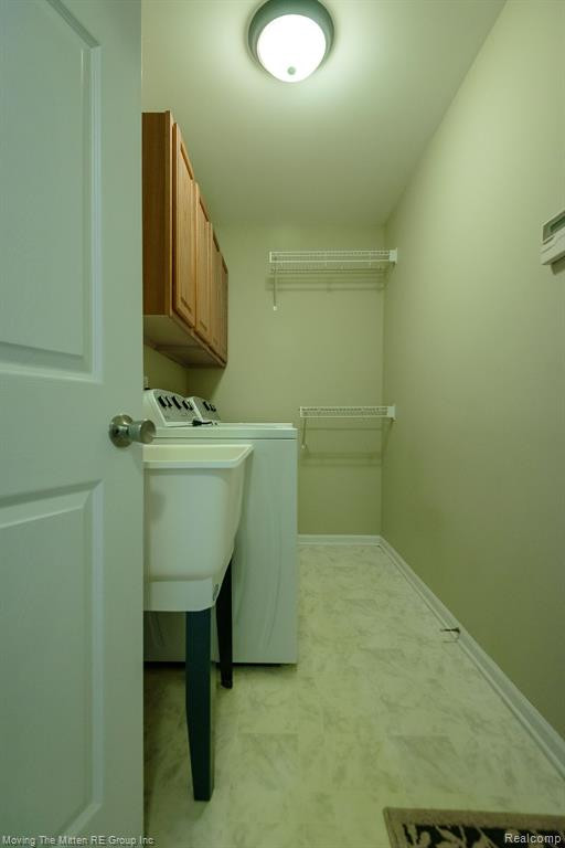 8858 HARDWOOD Drive, Van Buren, MI 48111 — Photo 9