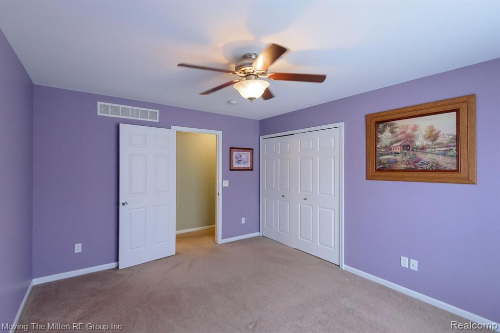 8858 HARDWOOD Drive, Van Buren, MI 48111 — Photo 10