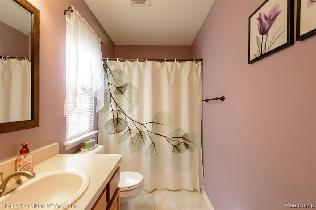 8858 HARDWOOD Drive, Van Buren, MI 48111 — Photo 13