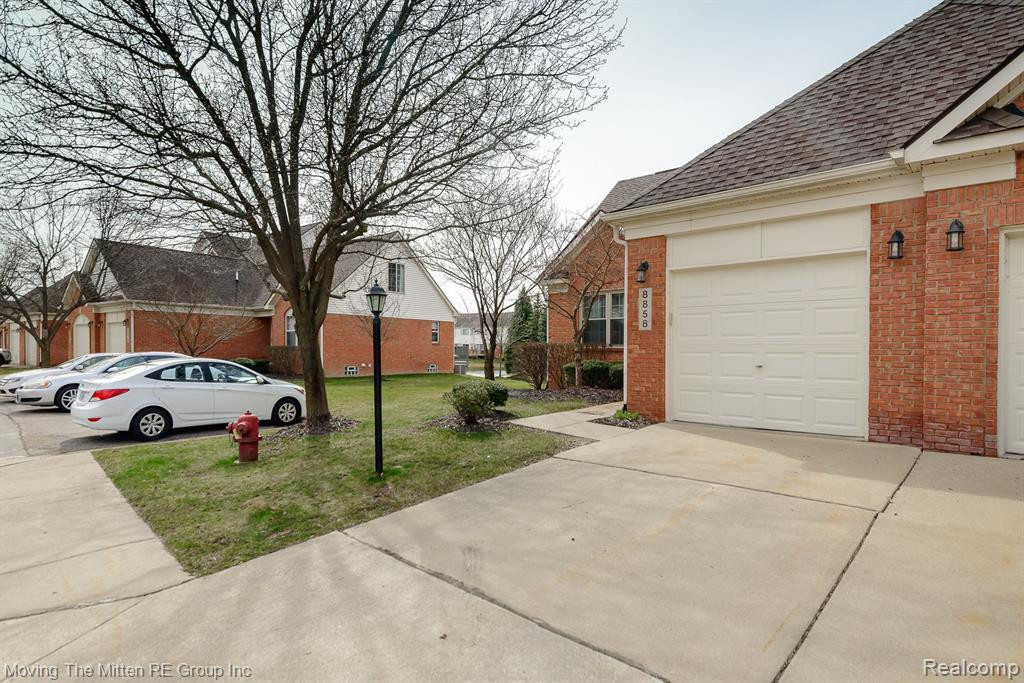 8858 HARDWOOD Drive, Van Buren, MI 48111 — Photo 26
