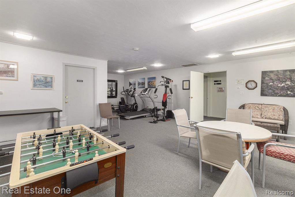 1802 COLONIAL VILLAGE Way, 1, Waterford, MI 48328 — Photo 24