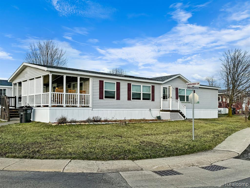 9212 GREENTREE Drive, Newport, MI 48166 — Photo 2