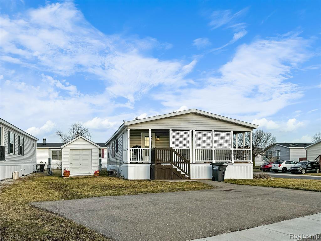 9212 GREENTREE Drive, Newport, MI 48166 — Photo 3