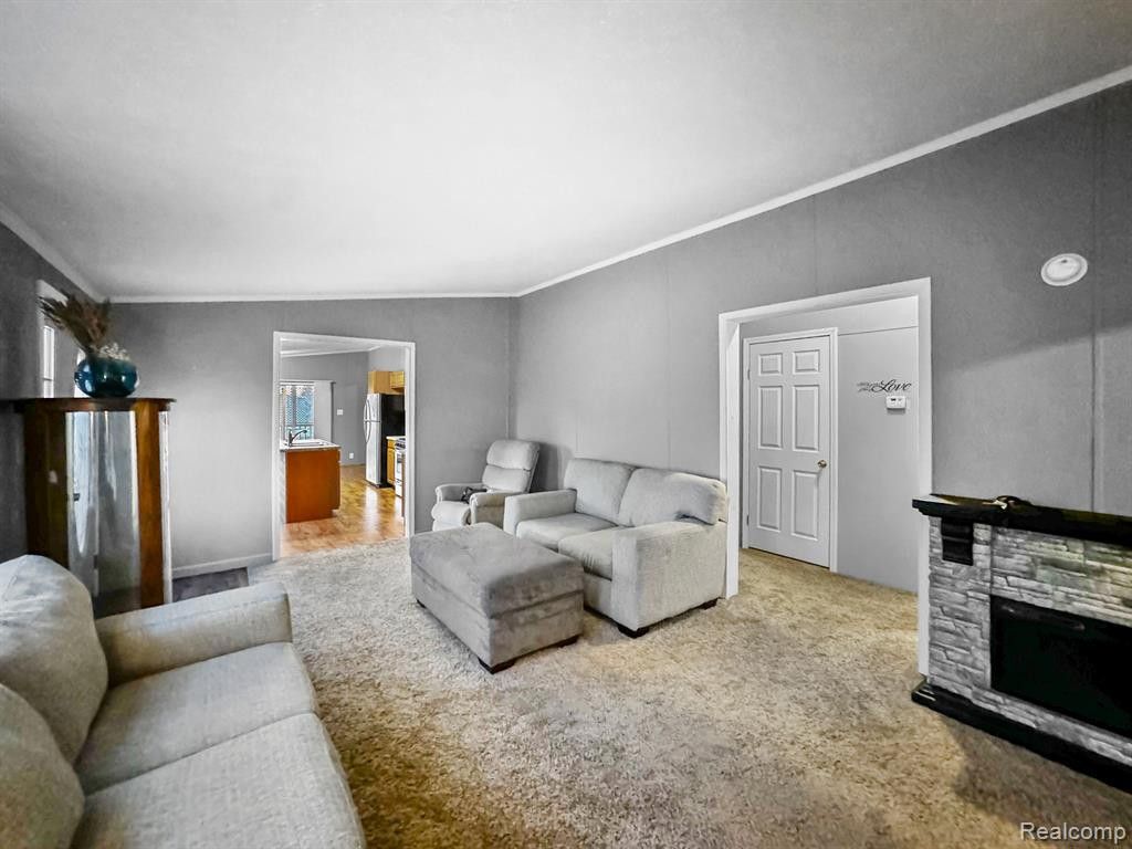 9212 GREENTREE Drive, Newport, MI 48166 — Photo 8