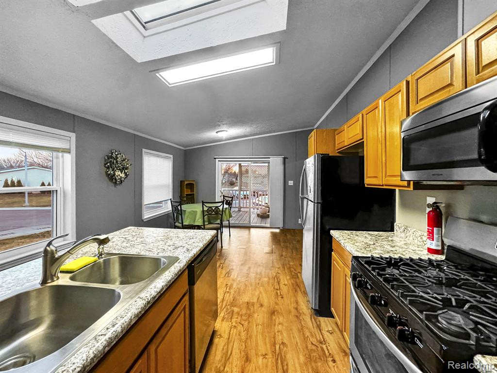 9212 GREENTREE Drive, Newport, MI 48166 — Photo 10