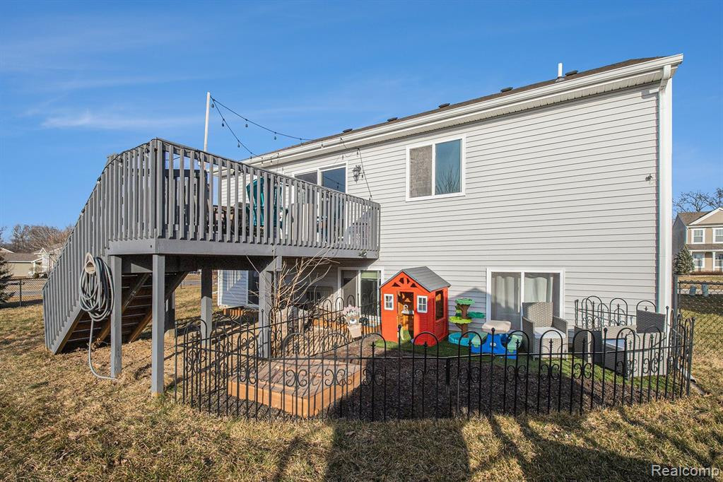 3739 AMBER OAKS Drive, Howell, MI 48855 — Photo 16