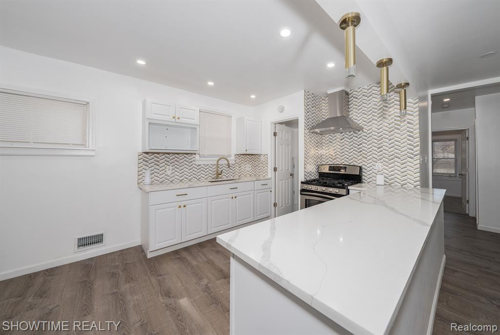 9569 MANSFIELD Street, Detroit, MI 48227 — Photo 4