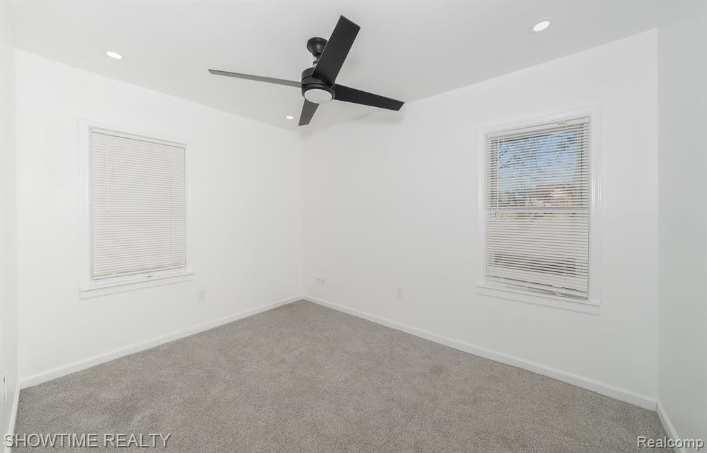 9569 MANSFIELD Street, Detroit, MI 48227 — Photo 8