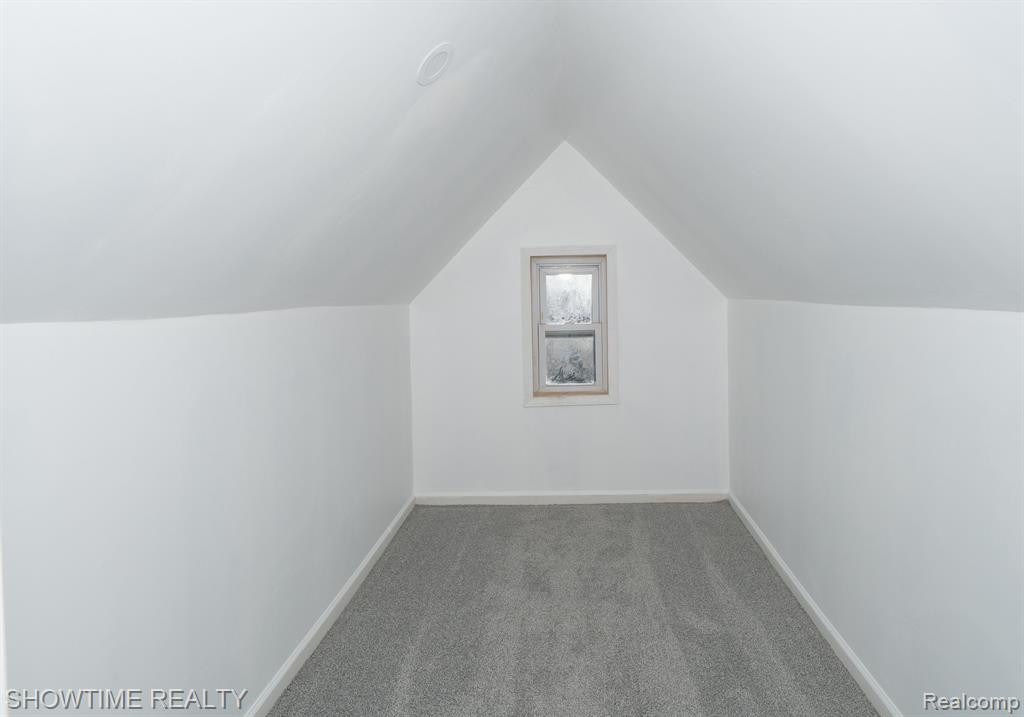 9569 MANSFIELD Street, Detroit, MI 48227 — Photo 11