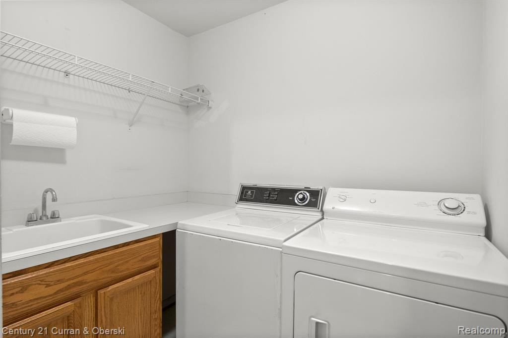 2041 LONE WOLF Lane, Canton, MI 48188 — Photo 13