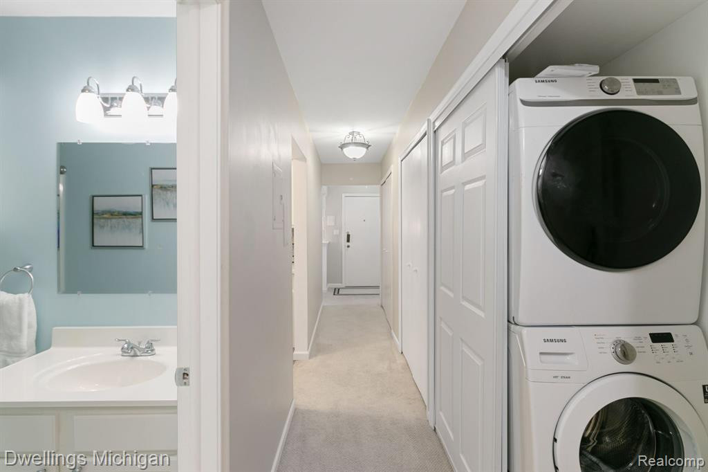 2100 FORT Street, H-6, Trenton, MI 48183 — Photo 9