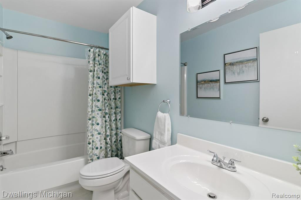 2100 FORT Street, H-6, Trenton, MI 48183 — Photo 10