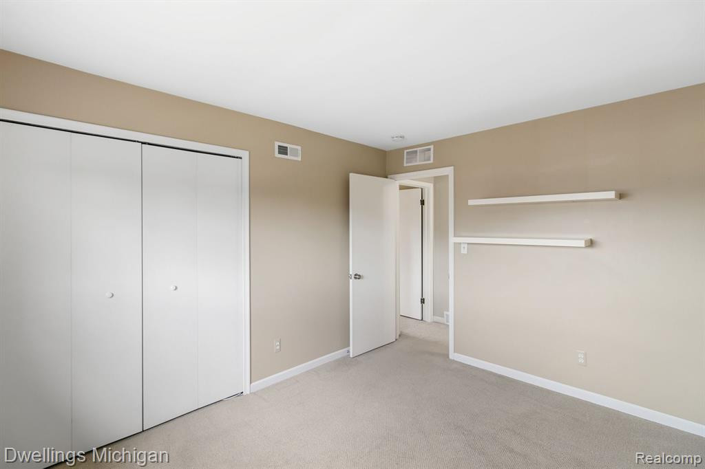 2100 FORT Street, H-6, Trenton, MI 48183 — Photo 16
