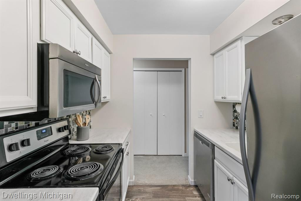 2100 FORT Street, H-6, Trenton, MI 48183 — Photo 20