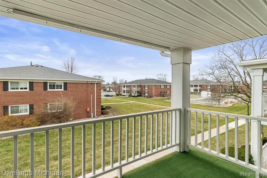 2100 FORT Street, H-6, Trenton, MI 48183 — Photo 23