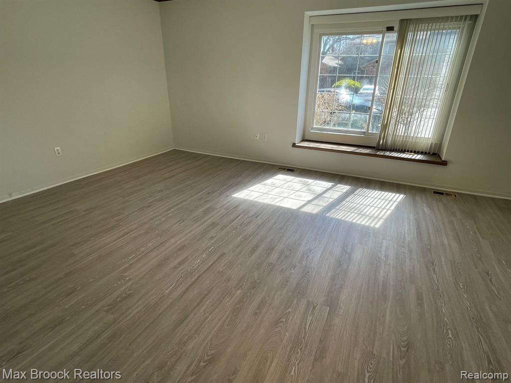 4090 JUSTIN Court, Bloomfield Hills, MI 48302 — Photo 15