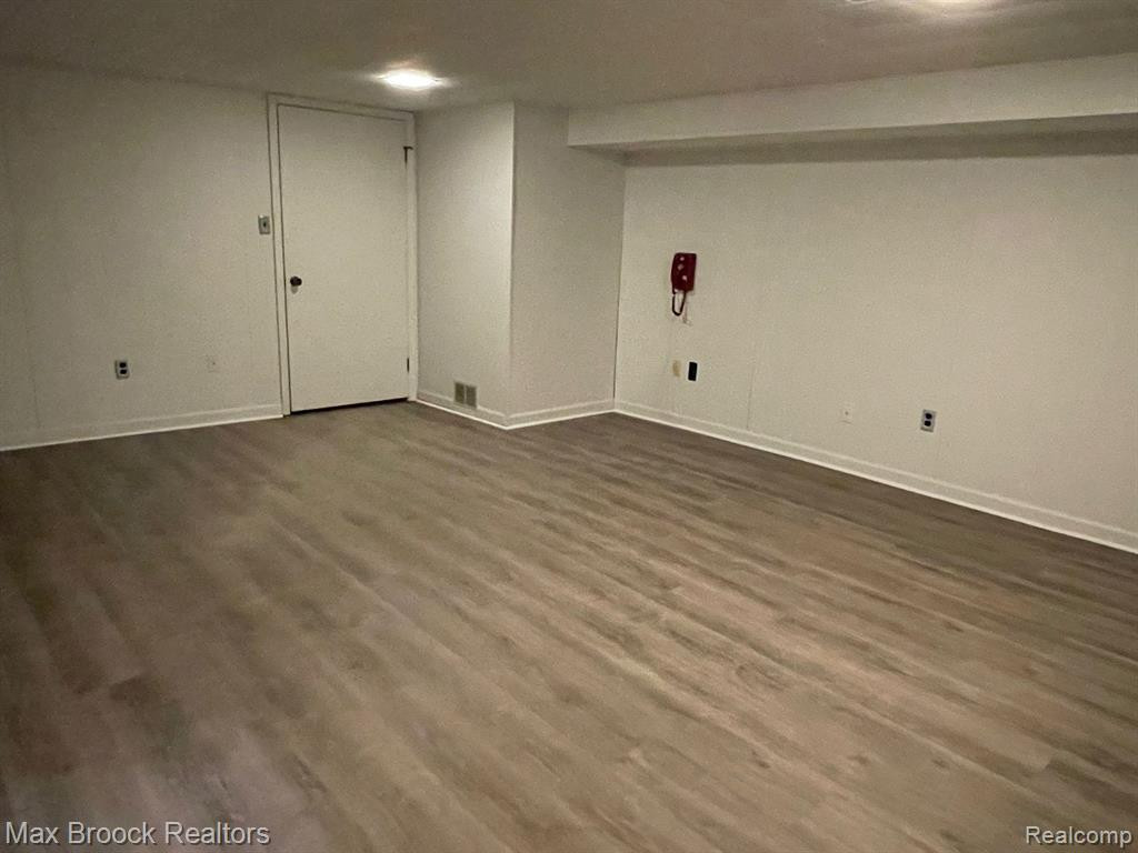 4090 JUSTIN Court, Bloomfield Hills, MI 48302 — Photo 21