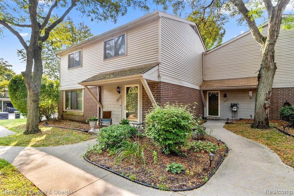 26692 FARMBROOK VILLA Drive, Southfield, MI 48034 — front exterior