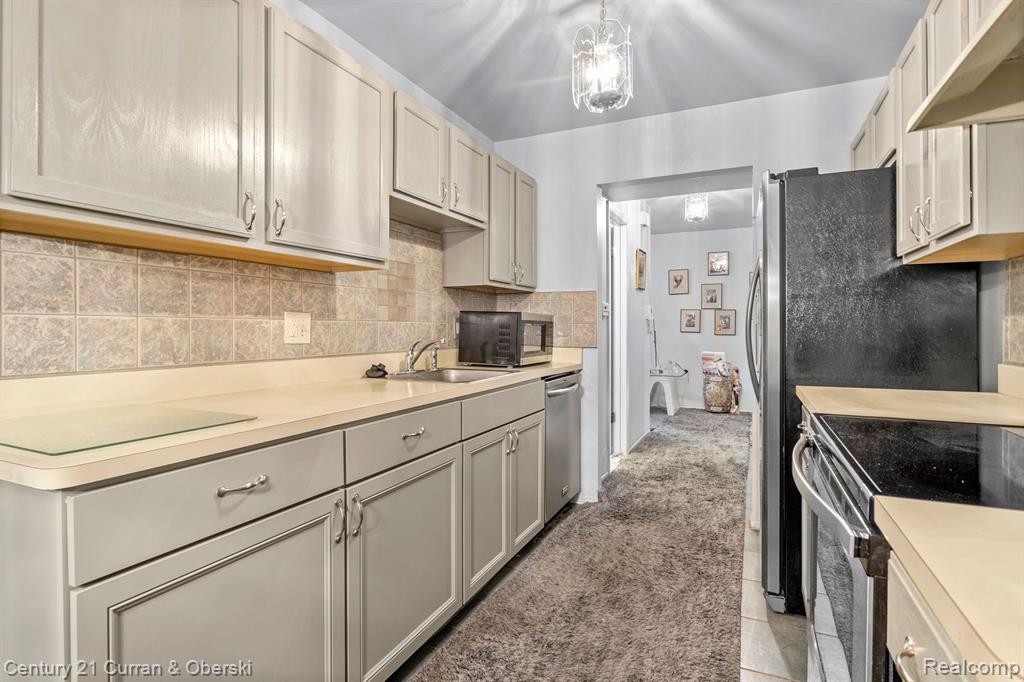 26692 FARMBROOK VILLA Drive, Southfield, MI 48034 — Photo 6