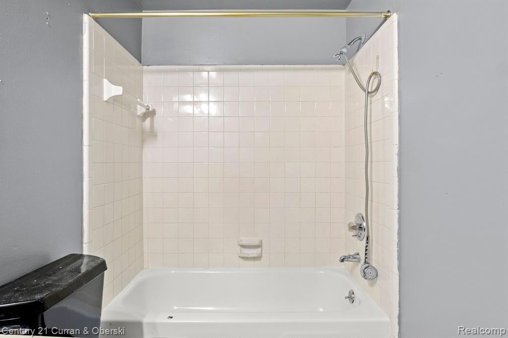 26692 FARMBROOK VILLA Drive, Southfield, MI 48034 — Photo 14