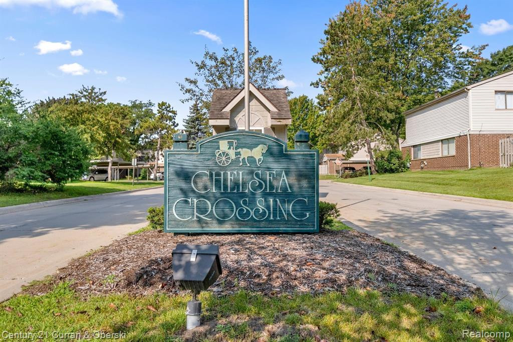 26692 FARMBROOK VILLA Drive, Southfield, MI 48034 — Photo 26