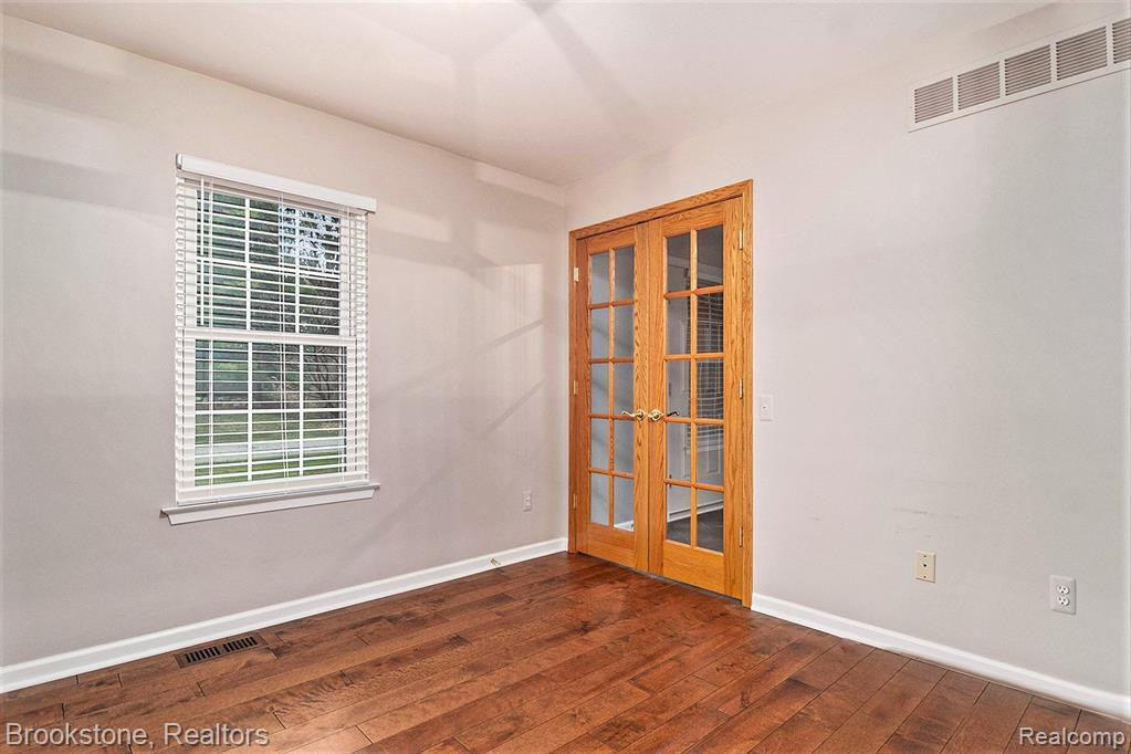 9509 KLAIS Road, Clarkston, MI 48348 — Photo 9