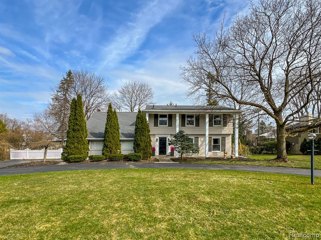 6689 CATHEDRAL Drive, Bloomfield Hills, MI 48301 — front exterior