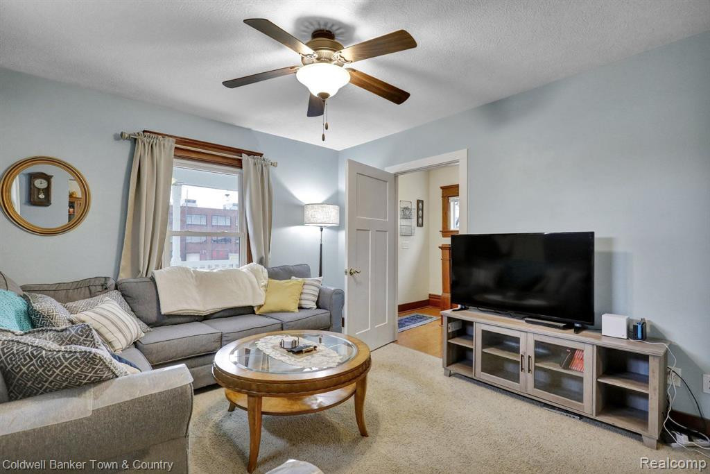 520 CHRISTIANCY Street, Lansing, MI 48910 — Photo 7