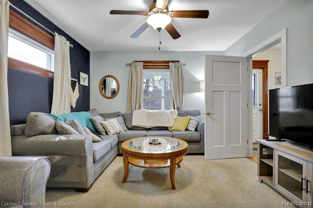 520 CHRISTIANCY Street, Lansing, MI 48910 — Photo 8