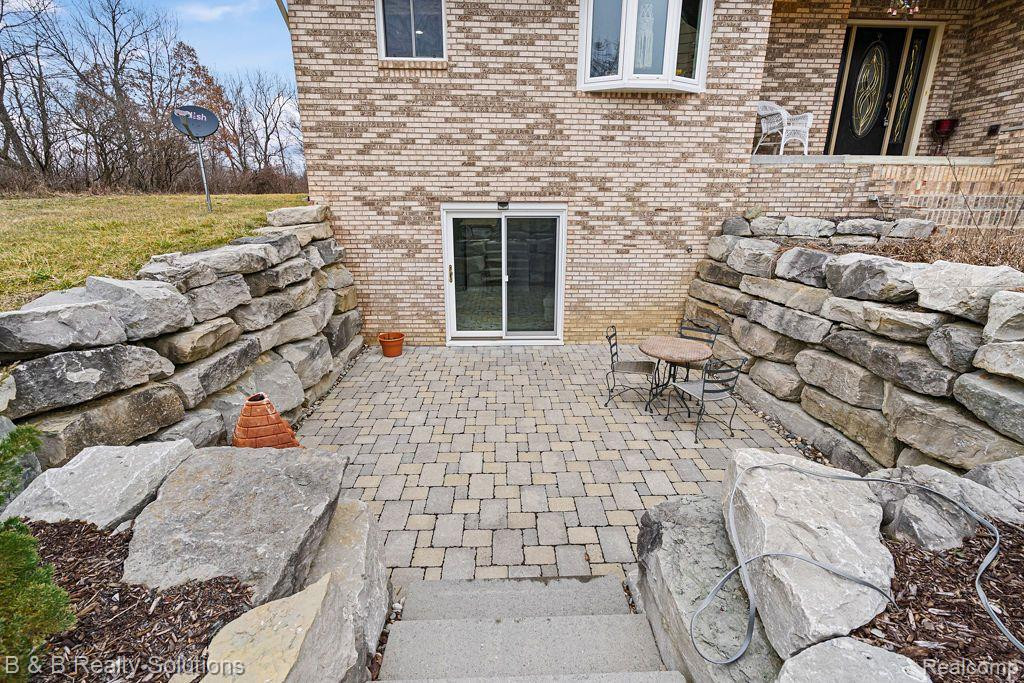 4370 HOLLENBECK Road, Columbiaville, MI 48421 — Photo 4