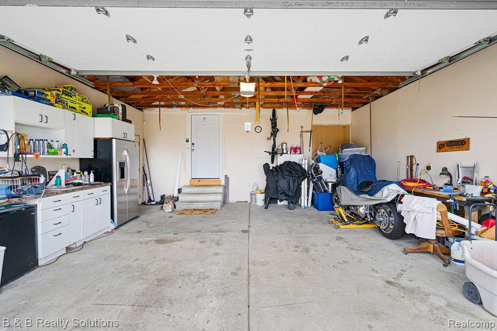4370 HOLLENBECK Road, Columbiaville, MI 48421 — Photo 9