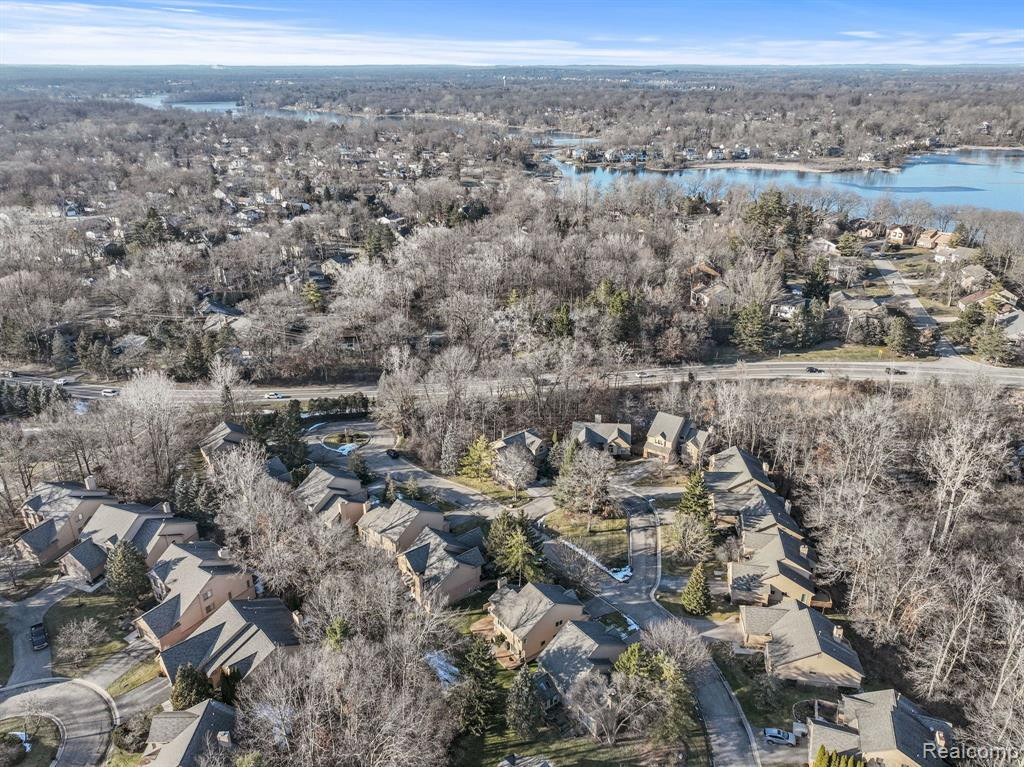 6575 Heron Pointe, West Bloomfield, MI 48323 — Photo 36