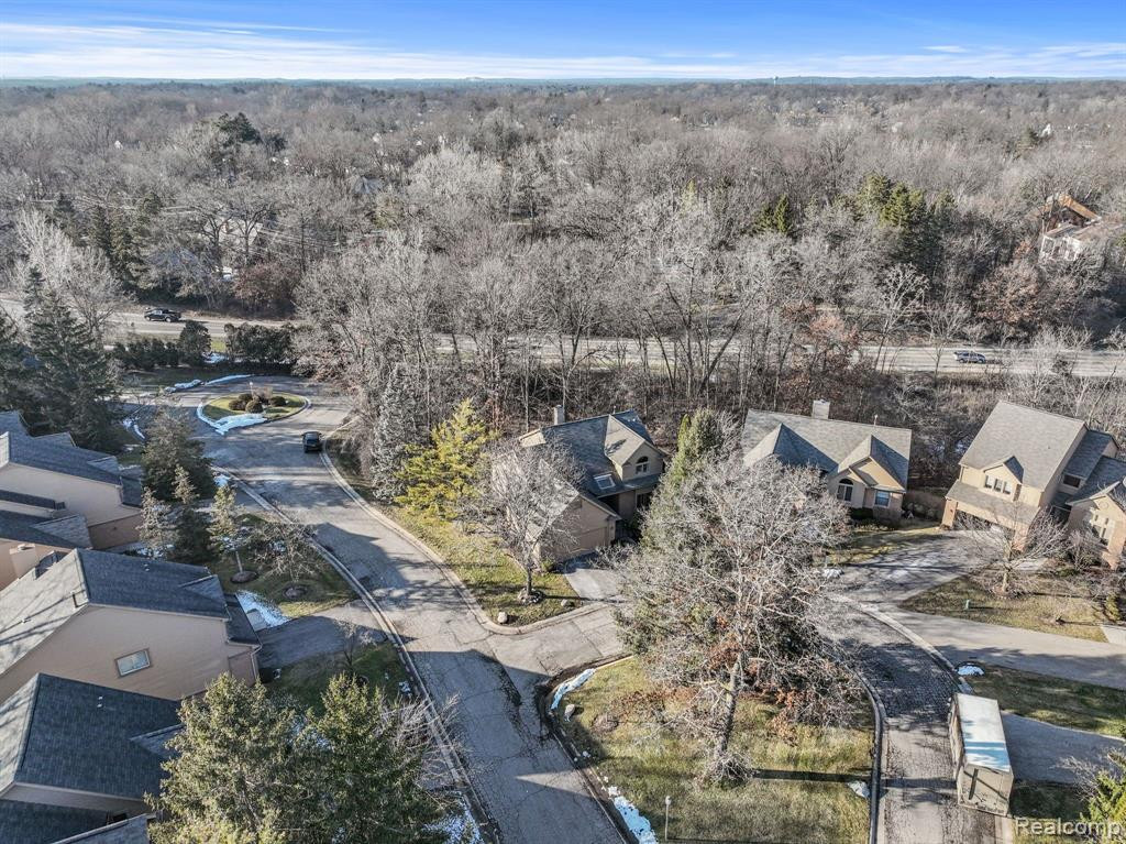 6575 Heron Pointe, West Bloomfield, MI 48323 — Photo 38