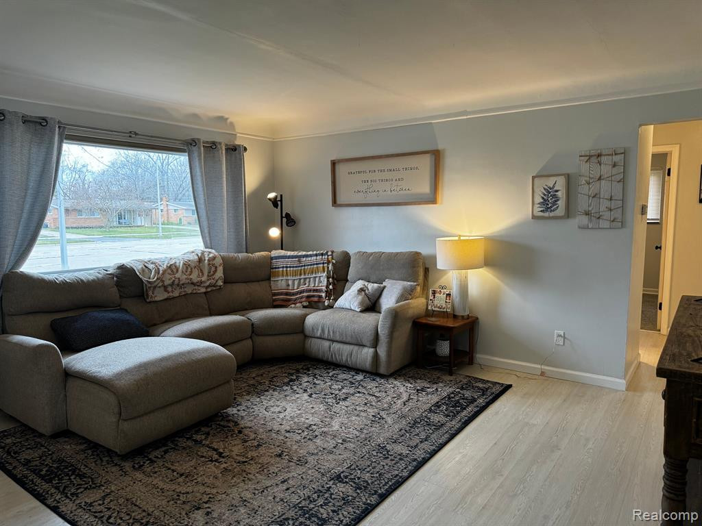 8948 MERRIMAN Road, Livonia, MI 48150 — Photo 5