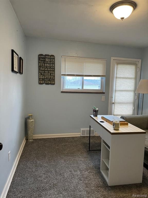 8948 MERRIMAN Road, Livonia, MI 48150 — Photo 25
