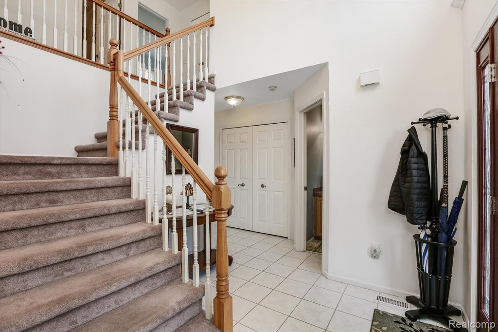 46962 Southgate Drive, Canton, MI 48188 — Photo 6