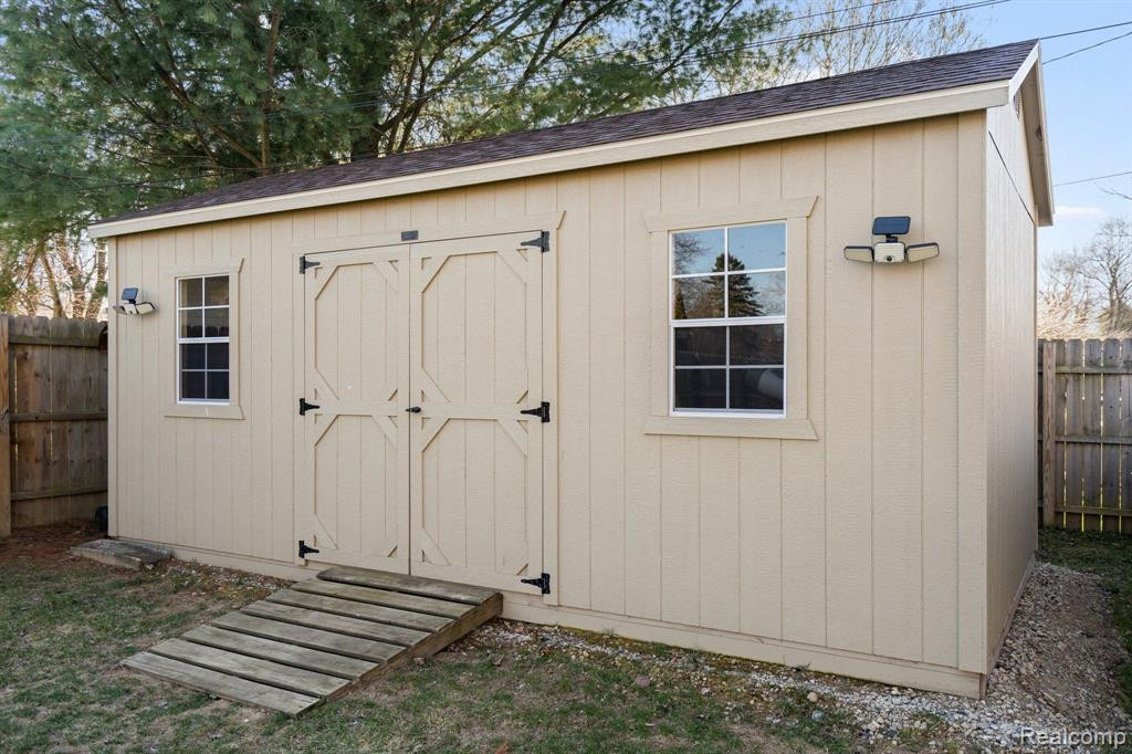 109 PINE Street, Webberville, MI 48892 — Photo 19
