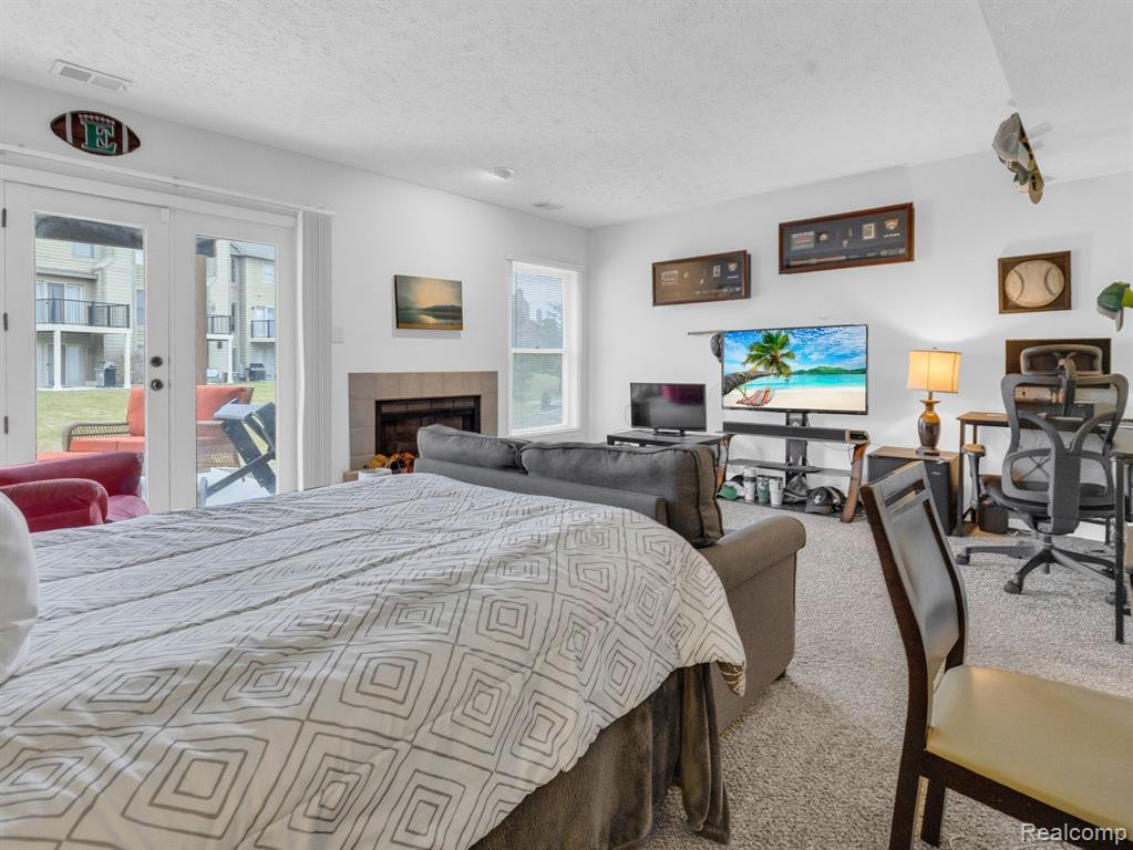 2028 BANCROFT Drive, Ann Arbor, MI 48108 — Photo 23