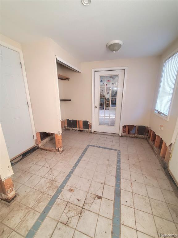 47339 JEFFERSON Avenue, Chesterfield, MI 48047 — Photo 11
