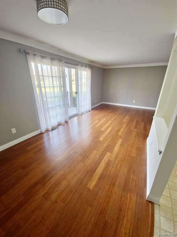 448 FOX HILLS Drive S, 2, Bloomfield Hills, MI 48304 — Photo 7