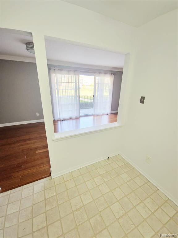 448 FOX HILLS Drive S, 2, Bloomfield Hills, MI 48304 — Photo 10