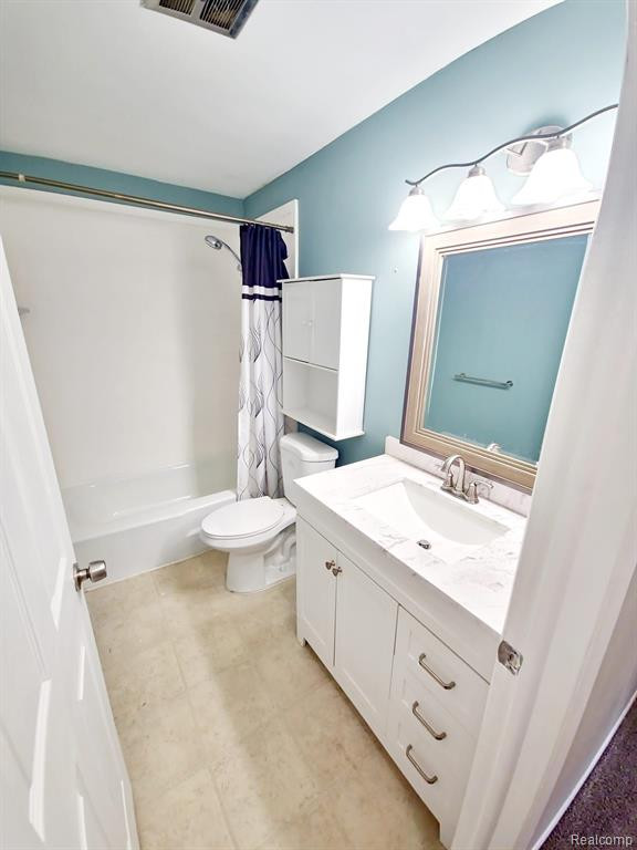 448 FOX HILLS Drive S, 2, Bloomfield Hills, MI 48304 — Photo 14
