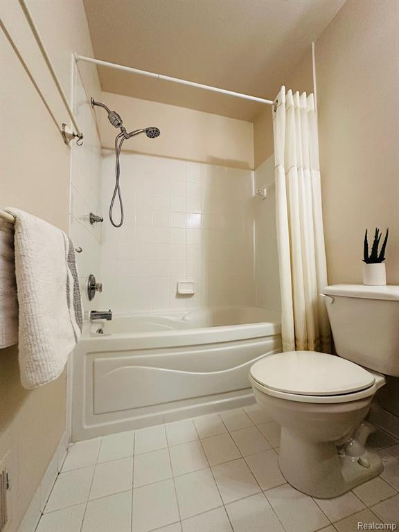 41819 YEATS Drive, Novi, MI 48377 — Photo 11