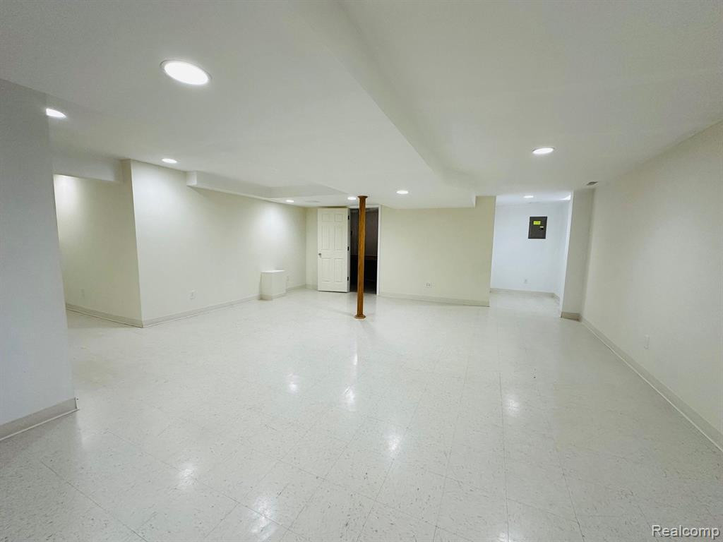 41819 YEATS Drive, Novi, MI 48377 — Photo 15