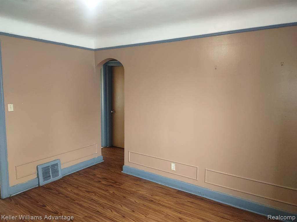 6897 GREENVIEW Avenue, Detroit, MI 48228 — Photo 7