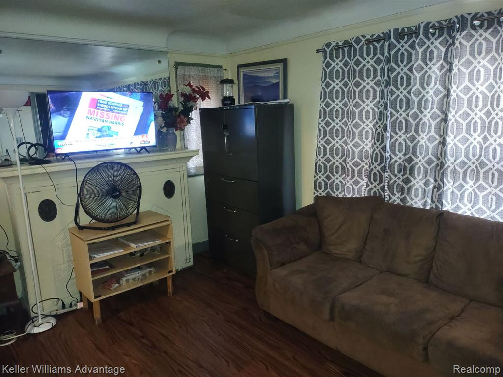 6897 GREENVIEW Avenue, Detroit, MI 48228 — Photo 10
