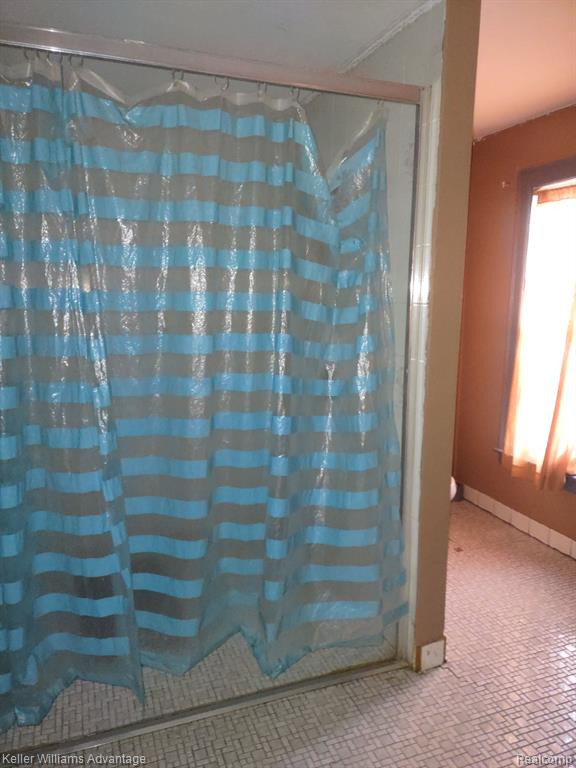 6897 GREENVIEW Avenue, Detroit, MI 48228 — Photo 11