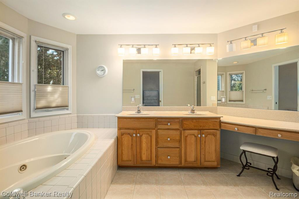 7280 RABBIT EARS Pass, Clarkston, MI — Photo 17
