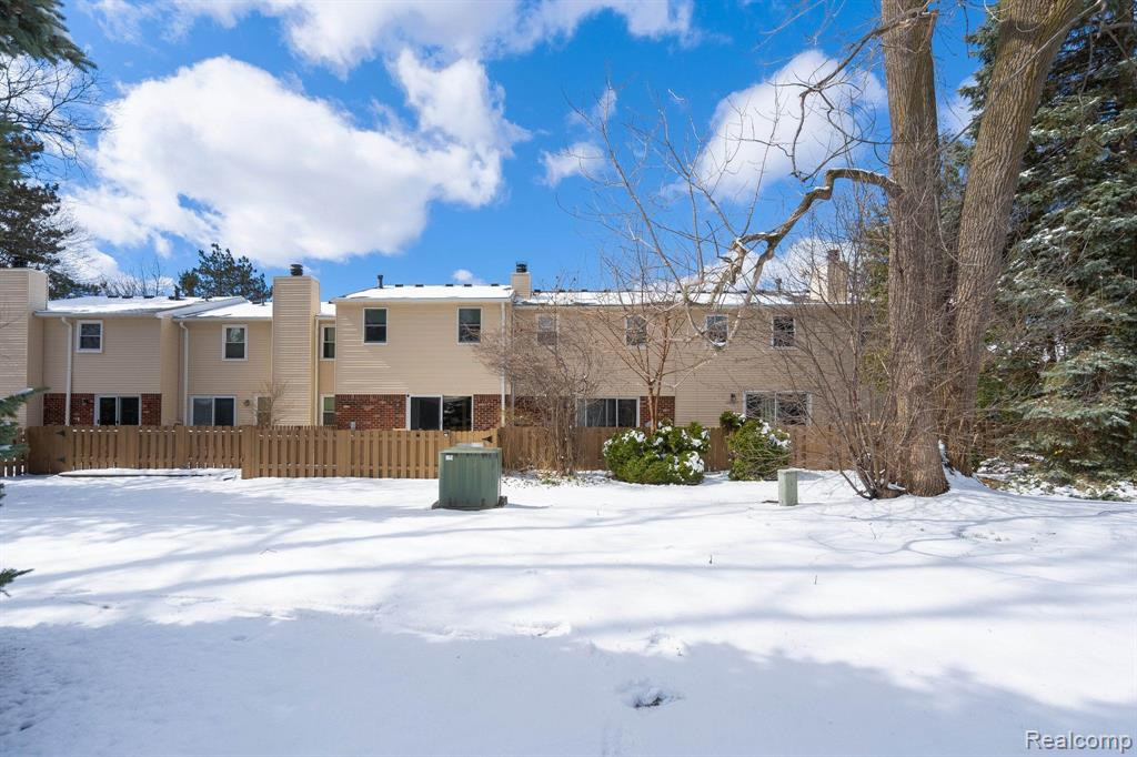 5826 NORTHFIELD Parkway, Troy, MI 48098 — Photo 3